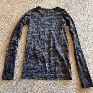 Lululemon Long sleeve size 6